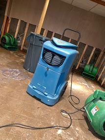 Water Damage Restoration in Lindenhurst, NY (3)